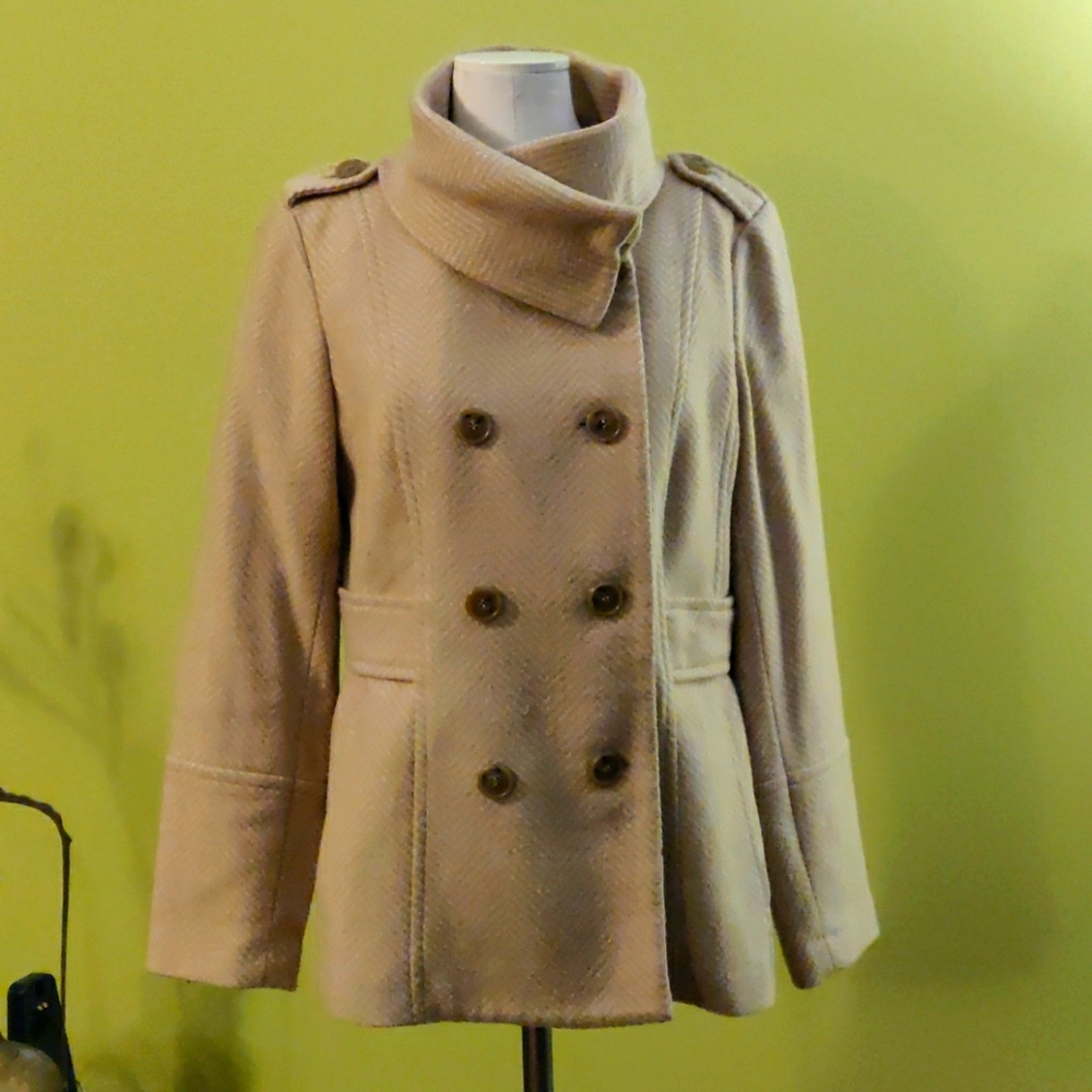 Light wool pea coat